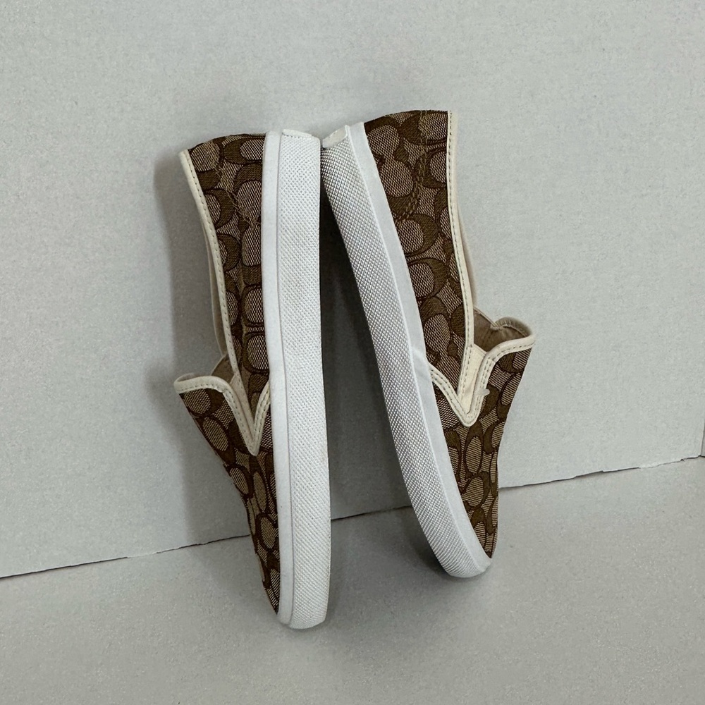 Coach Chrissy Signature Slip-On Sneakers Women’s 9.5 Athletic Fashion Shoes - Picture 12 of 16